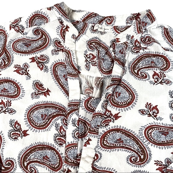 Antilia Femme size large cream red blue paisley 3/4 sleeve top deep Vneck EUC - Picture 2 of 13